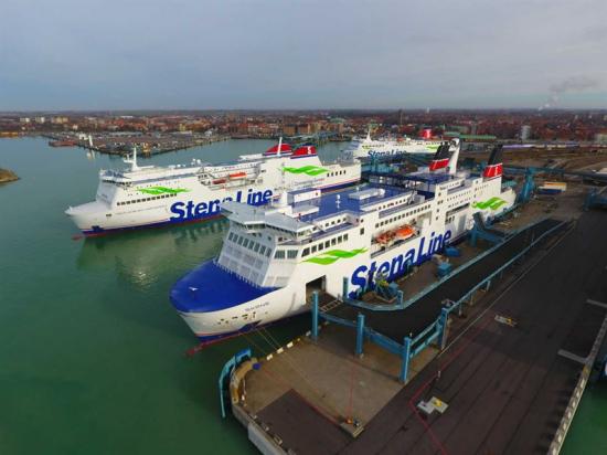 Lagom till högsäsongen 2020 investerar Stena Line ungefär 50 miljoner kronor i ett heltäckande renoveringsprogram för de två färjorna FS Mecklenburg-Vorpommern och M/S Skåne.